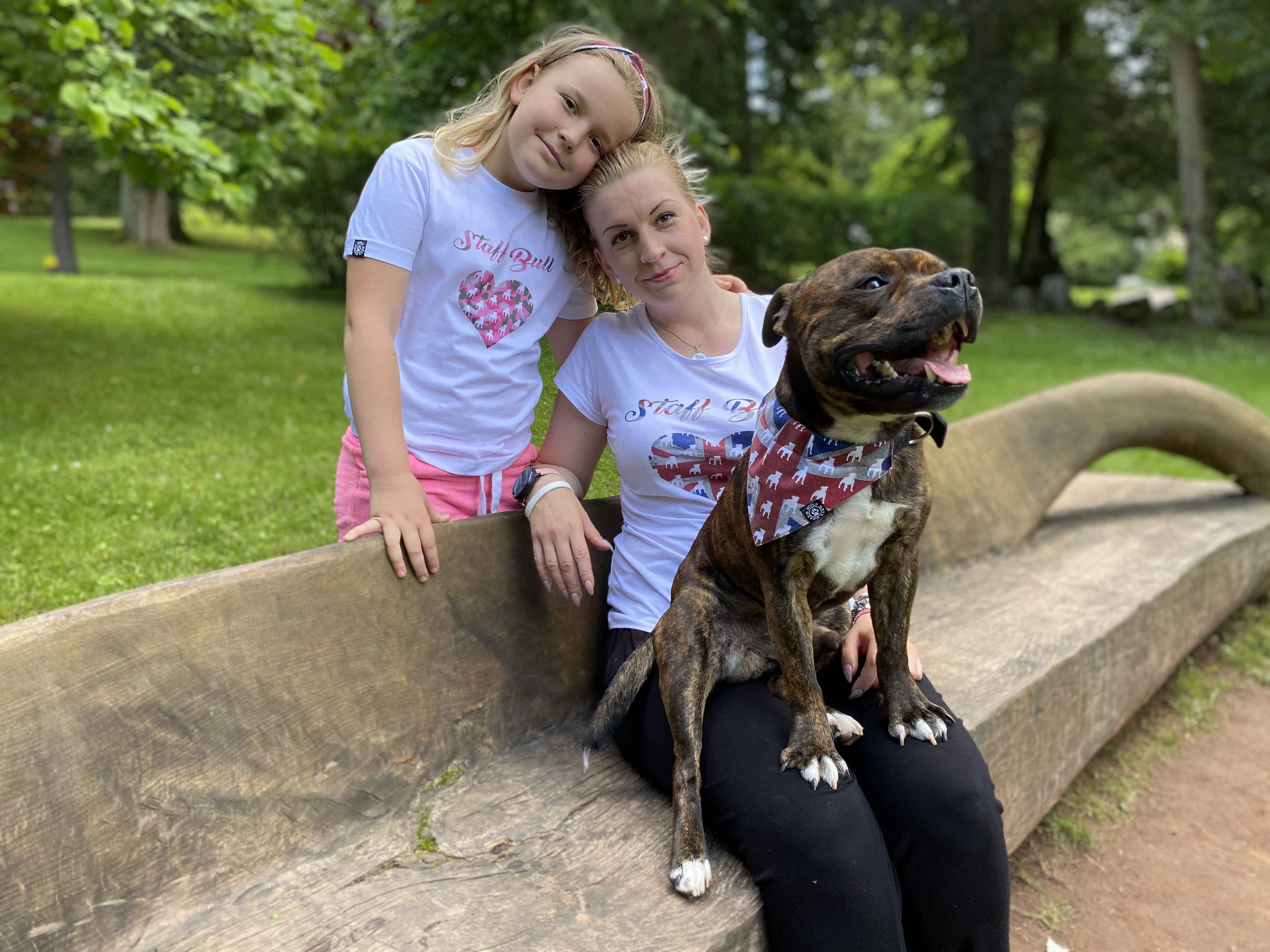 Staffbull srdce vlajka