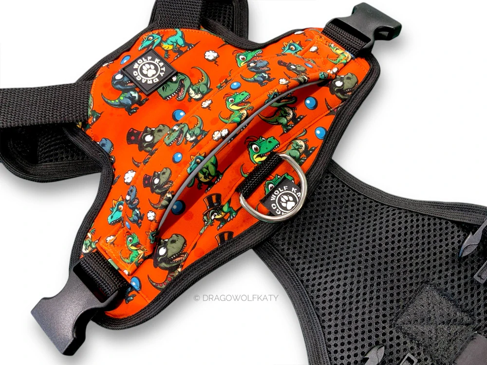 Postroj Street - T-rex